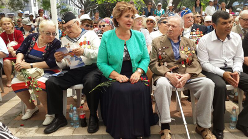 Софа Ландвер с ветеранами. Фото: Томар Шемеш