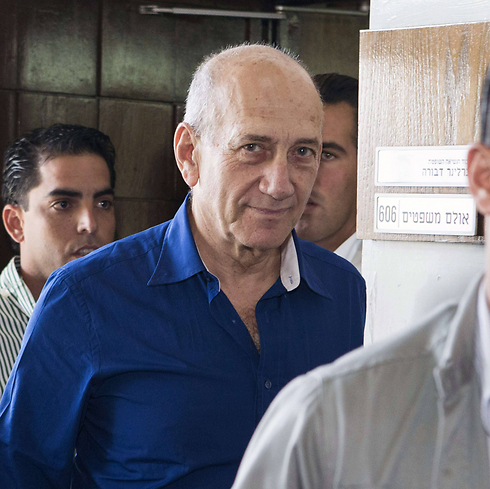 Former Prime Minister Ehud Olmert. 'Thou shalt not associate with wheeler dealers' (Photo: AFP)
