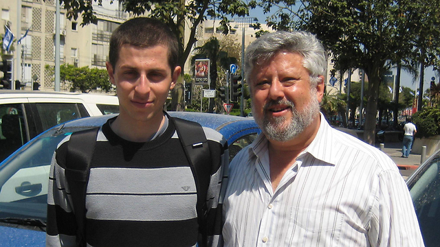 Gilad Shalit with Gershon Baskin (Photo: Gershon Baskin)