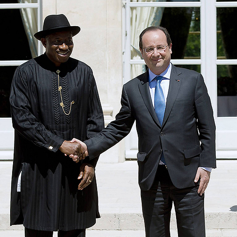 מנהיגי צרפת וניגריה (צילום: AFP) (צילום: AFP)