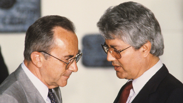 דוד לוי כסגן ראש הממשלה עם שר הביטחון משה ארנס, 1983 (צילום: דוד רובינגר) (צילום: דוד רובינגר)