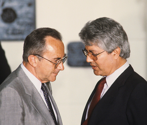 Moshe Arens (L) and David Levy, 1983 (Photo: David Rubinger )
