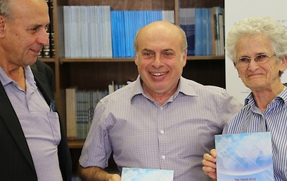 Jewish Agency Chairman Natan Sharansky, JPPI director Avinoam Bar-Yosef and Professor Ruth Gavison (Photo: Barry Geltman, JPPI)