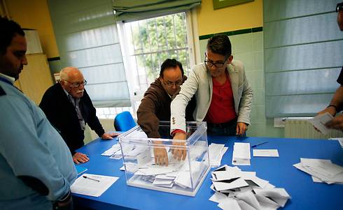 "התושבים חושבים שהגבולות נפרצו". ההצבעה בספרד (צילום: רויטרס) (צילום: רויטרס)
