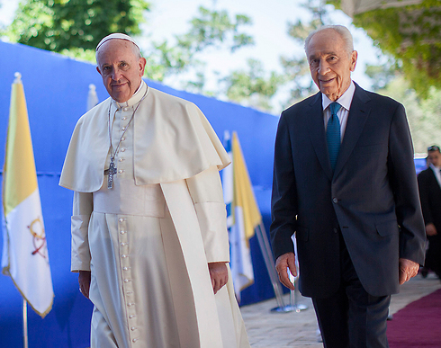 Peres with Pope Francis (Photo: Yontan Zindel) (Photo: Yonaton Zindel)
