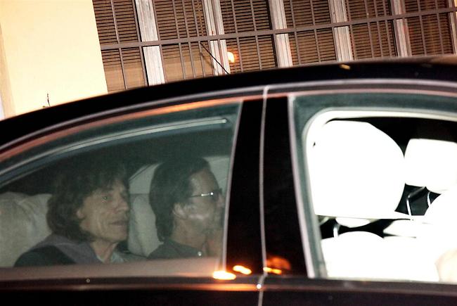 Mick Jagger out for a long dinner (Photo: Amir Meiri)