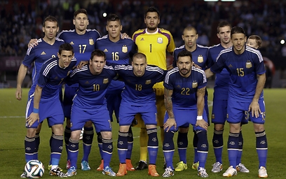 איפה המדים בתכלת ולבן? נבחרת ארגנטינה (צילום: רויטרס) (צילום: רויטרס)