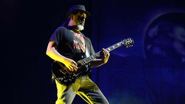 הגיטריסט קים ת'איל  (צילום: ירון ברנר) (צילום: ירון ברנר)