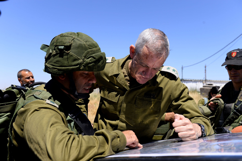 Chief of Staff Benny Gantz visited in the north after the missile attack. (Photo: IDF Spokesperson's Unit) (Photo: IDF Spokesperson's Unit)