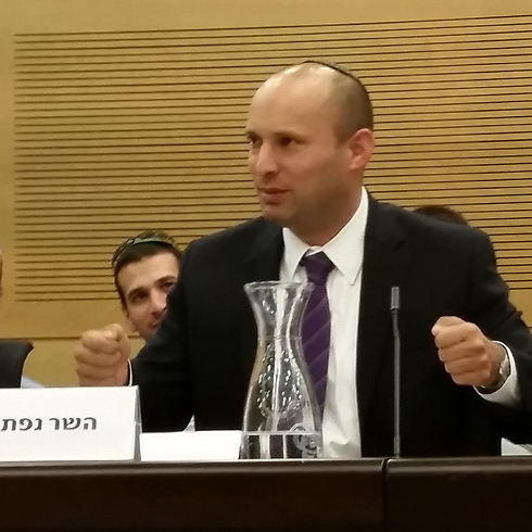 Bennett: IDF must act responsibly if they want money. (Photo: Eli Mendelbaum) (Photo: Eli Mendelbaum)