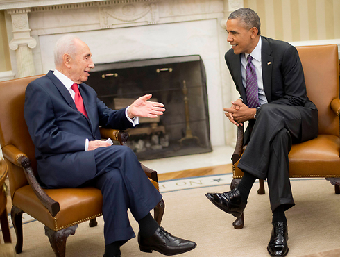 A king among kings, a giant among giants. Peres with US President Barack Obama (Photo: AP)