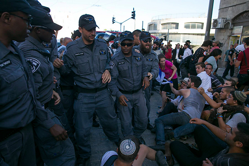 Clashes between Jewish and Arab youths and police (Photo: Ohad Zwigenberg)