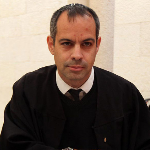 עורך הדין עדי קידר, שמייצג את הצעיר (צילום: גיל יוחנן) (צילום: גיל יוחנן)