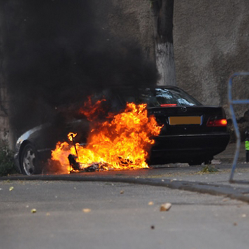 Cars torched in Nazareth (Photo: Alarab website) (Photo: Alarab website)