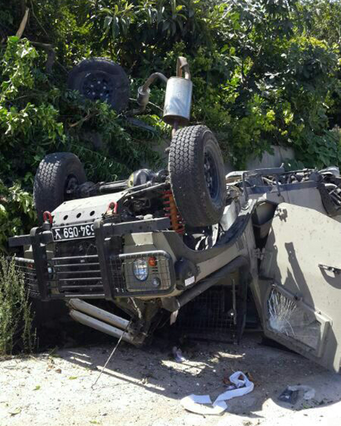 The overturned jeep (Photo: Shomron Rescue Unit) (Photo: Shomron Rescue Unit)