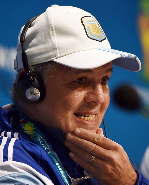 אלחנדרו סאבלה, מאמן נבחרת ארגנטינה  (צילום: AFP) (צילום: AFP)