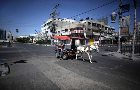 Deserted streets in Gaza (Photo: AP)