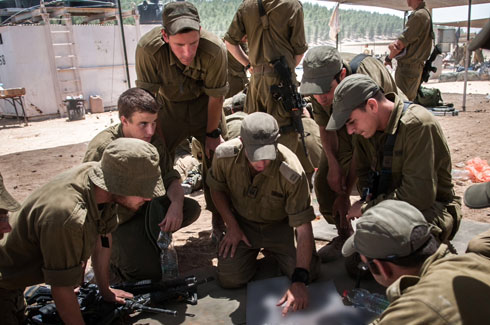 IDF troops preparing for battle during Operation Protective Edge (Photo: IDF Spokesman) (Photo: IDF Spokesman)