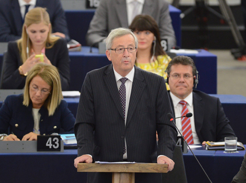 "אירופה זקוקה לתיעוש מחדש". יונקר בפרלמנט בבריסל (צילום: EPA) (צילום: EPA)