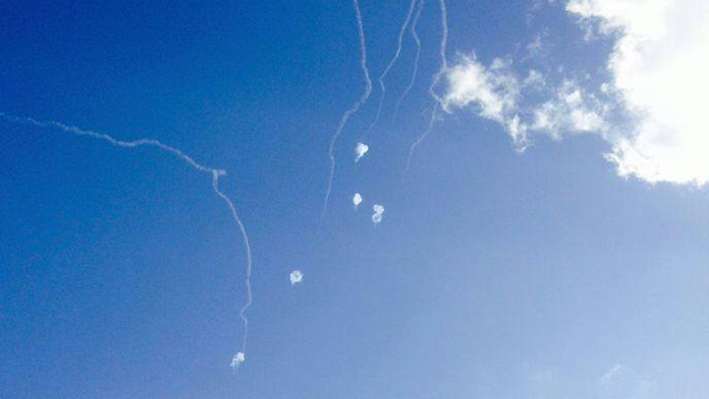 יירוטים בשמי אשקלון, אחר הצהריים (צילום: יוסי ברמי) (צילום: יוסי ברמי)