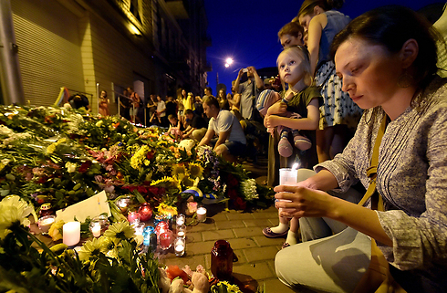 Траур по погибшим пассажирам в Нидерландах. Фото: AFP