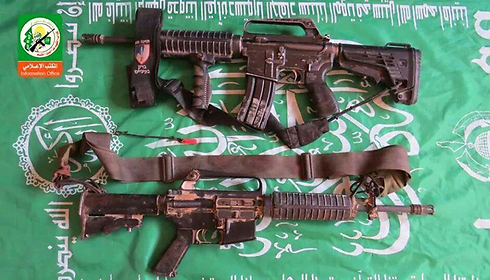 בחמאס מתגאים: כלי הנשק של צה"ל שנלקחו על ידי המחבלים ()