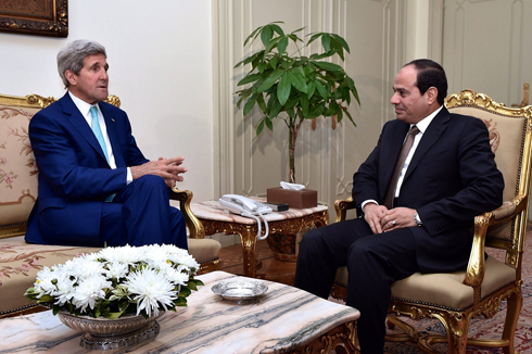 US Secretary of State John Kerry and Egypt's President Abdel-Fattah Al-Sisi (Photo: EPA)