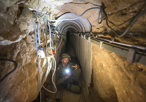 IDF soldier in Gaza tunnel during Protective Edge (Photo: AP) (Photo: AP)