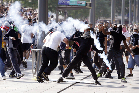 Pro-Palestinian protesters in the streets of Paris. (Photo: AFP) (Photo: AFP)