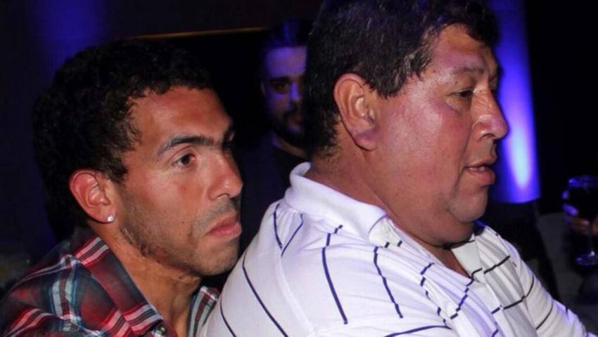 קרלוס טבס ואביו (צילום: מתוך הטוויטר) (צילום: מתוך הטוויטר)