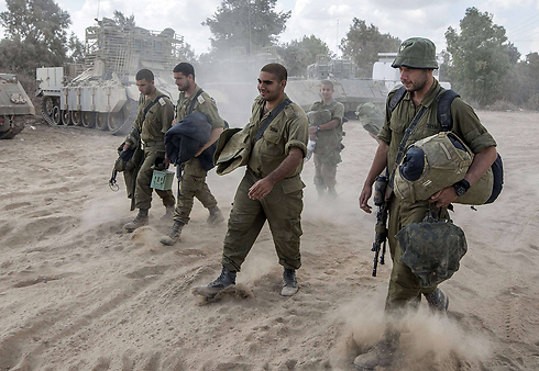 IDF soldiers leaving the Gaza Strip (Photo: AFP)