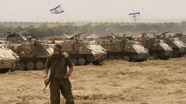 Israeli forces on Gaza border (Archive photo: Ido Erez) 