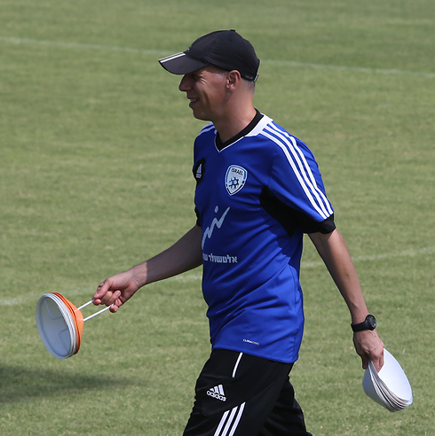 מיכאל ניס. החל את תפקידו בנבחרת הצעירה אחרי יורו 2013 (צילום: אורן אהרוני) (צילום: אורן אהרוני)