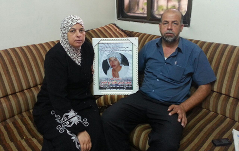 הוריו של מוחמד אבו חדיר (צילום: חסן שעלאן) (צילום: חסן שעלאן)