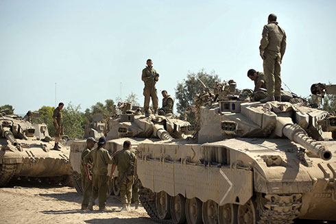 IDF troops on the Gaza border during Protective Edge: 'We thought it would take less time.' (Photo: AFP) (Photo: AFP)