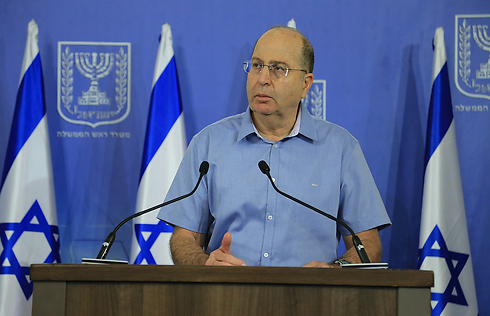 Then-defense minister Ya'alon making a statement to the press during Protective Edge (Photo: Yaron Brener) (Photo: Yaron Brener)