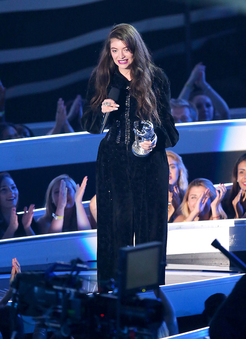 לורד בטקס ה-MTV VMA ב-2014 (צילום: AFP) (צילום: AFP)