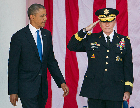 מדיניות בסימן שאלה. אובמה וראש המטות המשולבים של צבא ארה"ב דמפסי (צילום: AP) (צילום: AP)