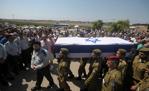 Funeral for IDF soldier Netanel Maman, who was killed from a rocket attack during the war (Photo: Avi Rokach)