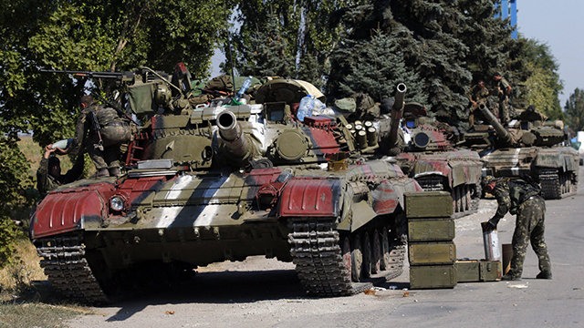 Tanks in east Ukraine. (Photo: EPA) (Photo: EPA)
