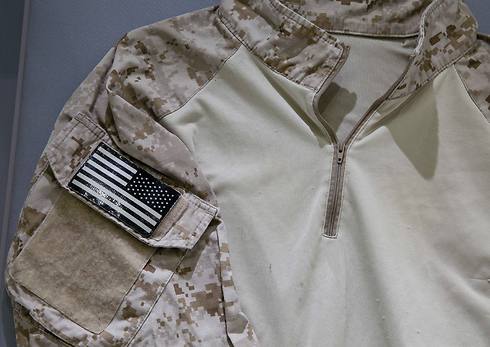 חולצה שלבש אחד הלוחמים שהשתתפו בחיסול (צילום: AP) (צילום: AP)