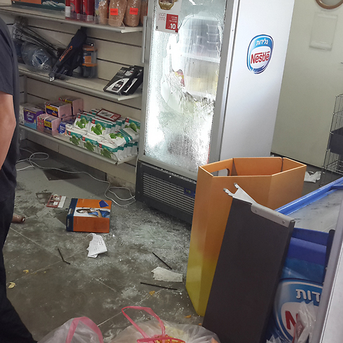The French Hill gas station trashed by rioters. (Photo: Noam 'Dabul' Dvir) (Photo: Noam 'Dabul' Dvir)