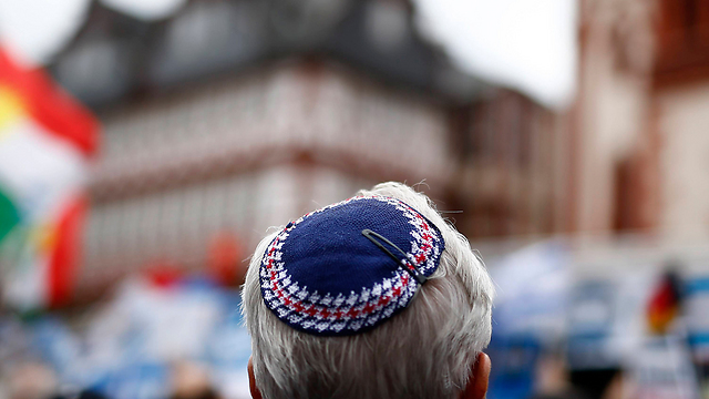 German Jew at rally against anti-Semitism in Germany (Photo: Reuters) (Photo: Reuters)