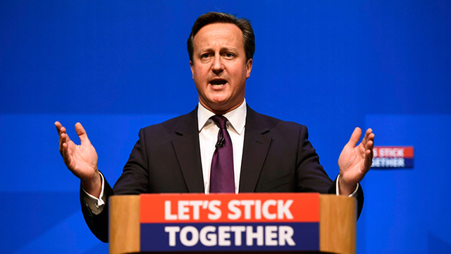 ראש הממשלה קמרון. מפיק תועלת מהפיצול בשמאל (צילום: רויטרס   ) (צילום: רויטרס   )