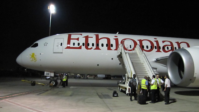 מטוס אתיופיאן איירליינס. טיסה לישראל תקועה באפריקה (דני שדה) (דני שדה)