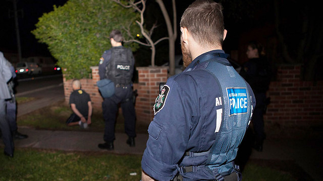 Pre-dawn arrests in Sydney of IS-linked suspect (Photo: AFP)