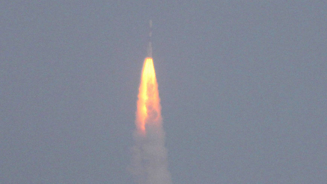 שיגור חללית מהודו. ארכיון (צילום: AP) (צילום: AP)