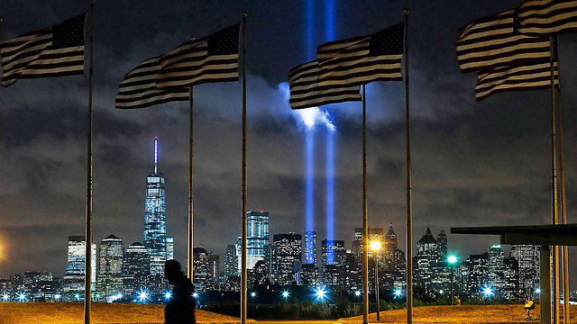 שמי מנהטן ב-11 בספטמבר השנה (צילום: רויטרס) (צילום: רויטרס)