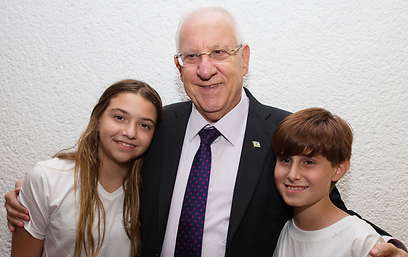 Neta Etzion and Ori Greenberg with President Rivlin (Photo: Ohad Zwigenberg) (Photo: Ohad Zwigenberg)