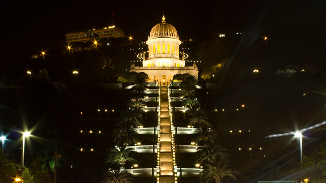 מקדש הבאב. מאיר באור יקרות (צילום: אוריין שכטר) (צילום: אוריין שכטר)